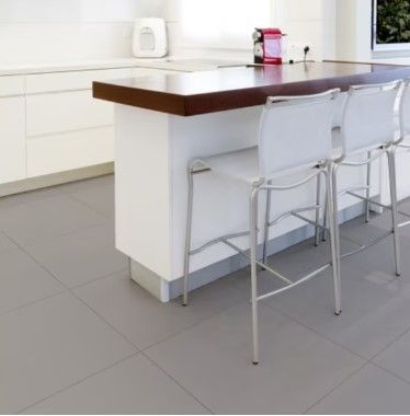 $8.990 M2    CERAMICA ARCADIA GRIS 46X46 CMS       CAJA 2,58 M2
