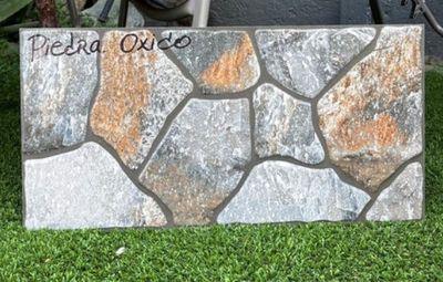 $12.990 M2 FACHALETA PORCELANATO PIEDRA OXIDO 30X60 CMS  CAJA 1.44 M2