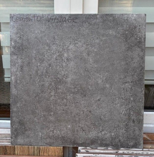 $ 16.990  M2 PORCELANATO CEMENTO VINTAGE  60x60 CMS                                        CAJA 1,44 M2