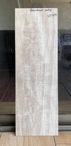 $ 13.990 M2 GRES PORCELANICO MEDLEY  BEIGE 18.7X56.1 CMS  CAJA 1,93 M2