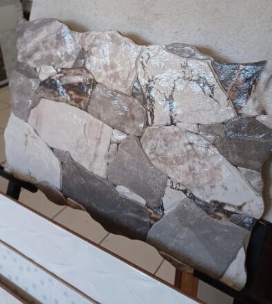 $ 17.990 M2  FACHALETA GRES PORCEL MALAGA GRIS BRILLO 34X50 CMS  CAJA 1,19 M2