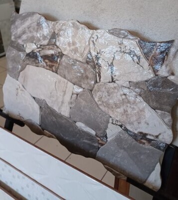 $ 17.990 M2  FACHALETA GRES PORCEL MALAGA GRIS BRILLO 34X50 CMS  CAJA 1,19 M2