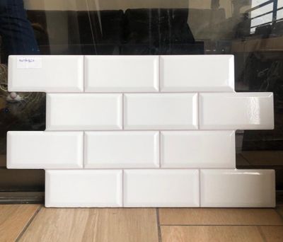 $12.990 M2  FACHALETA GRES PORCEL. METRO DIA 31X54 CMS CAJA 1.58 M2