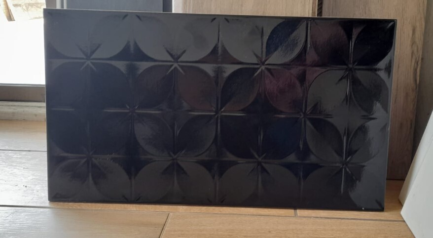 $ 8.990  M2 CERAMICA LUXOR BLACK     32X58 CMS              CAJA 2.02 M2