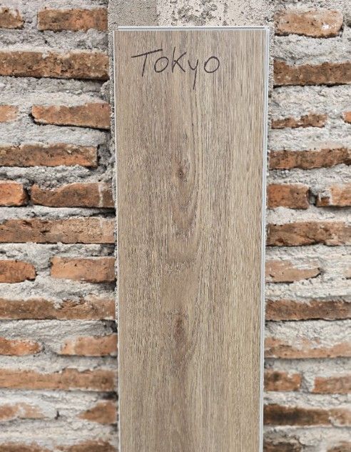 $21.990 M2  SPC TOKIO  9.0 MM                         23 CM X 1.22 MT                        CAJA 1,403 M2
