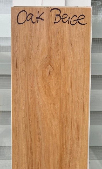 $13.990 M2 SPC  OAK BEIGE 5.5 MM  19 CM X  1.22 MT CAJA 2,24 M2