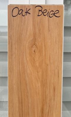 $13.990 M2 SPC  OAK BEIGE 5.5 MM  19 CM X  1.22 MT CAJA 2,24 M2