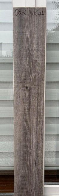 $13.990 M2 SPC  OAK NOGAL 5.5 MM  19 CM X  1.22 MT CAJA 2,24 M2