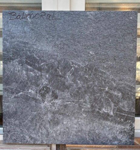 $ 15.990  M2 PORCELANATO PIEDRA BASALTO  60X60 CMS                                        CAJA 1,44 M2