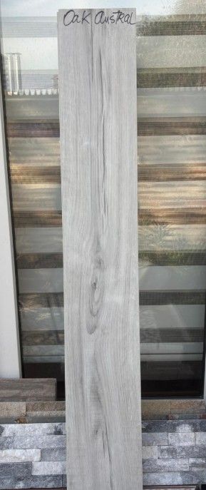 $13.990 M2 SPC  OAK AUSTRAL 5.5 MM  19 CM X  1.22 MT CAJA 2,24 M2