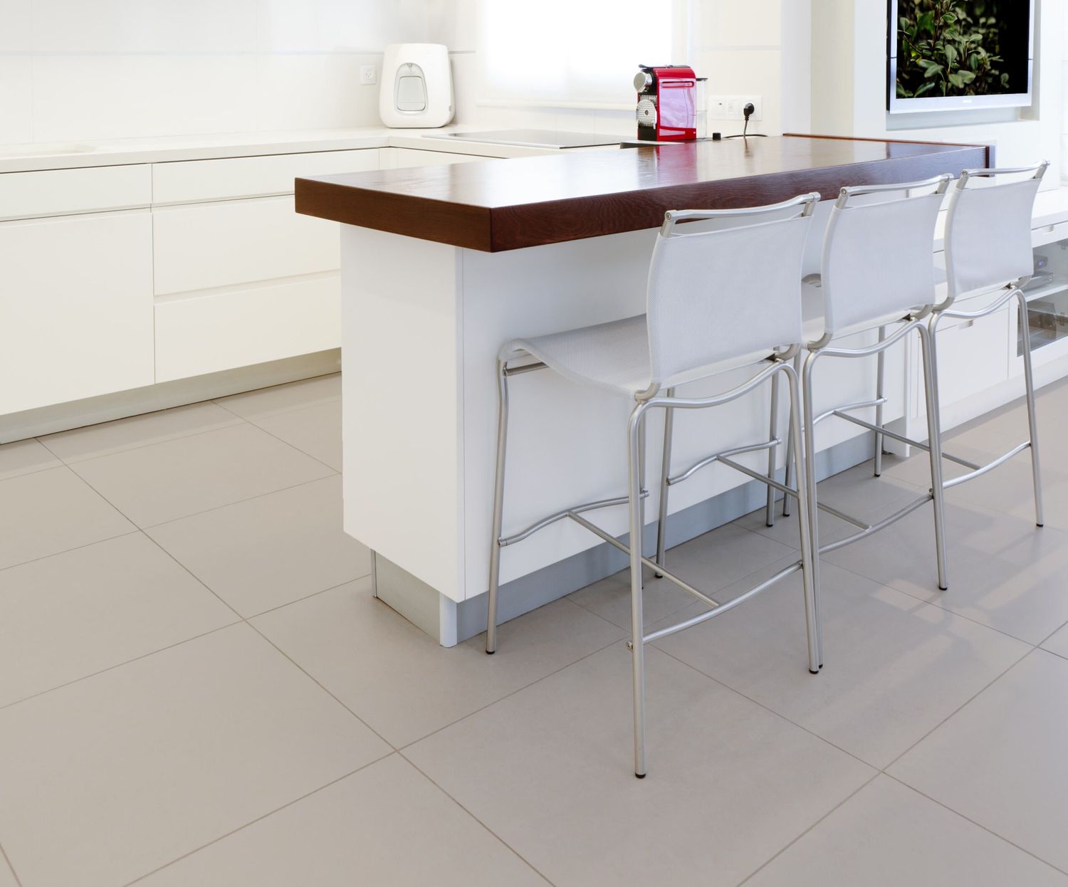 $ 7.990 M2 CERAMICA TESALIA PLATA 36X36 CMS CAJA 2.68  M2