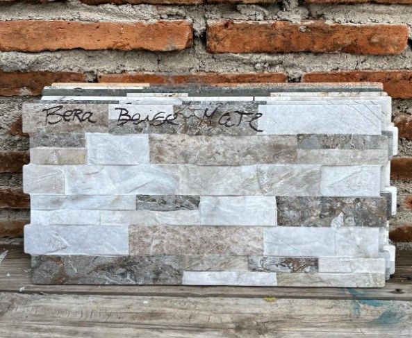 $ 12.990 M2 FACHALETA GRES BERA BEIGE  25X50 CMS  CAJA 1,50 M2