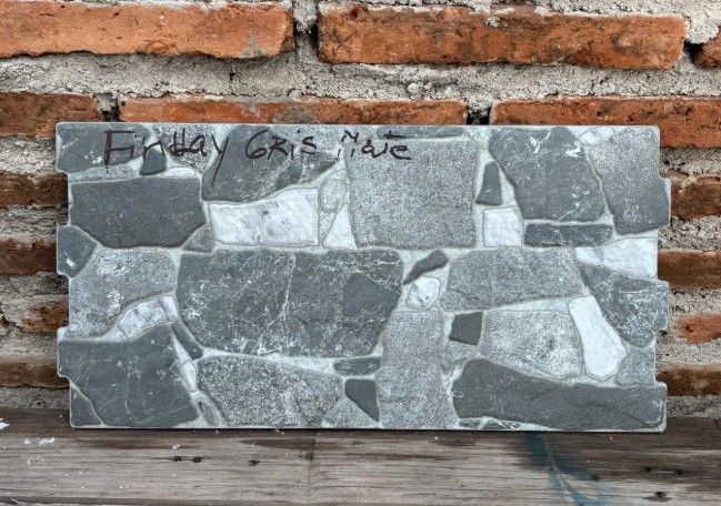 $ 12.990 M2 FACHALETA GRES FINLAY GRIS MATE  25X50 CMS  CAJA 1,50 M2
