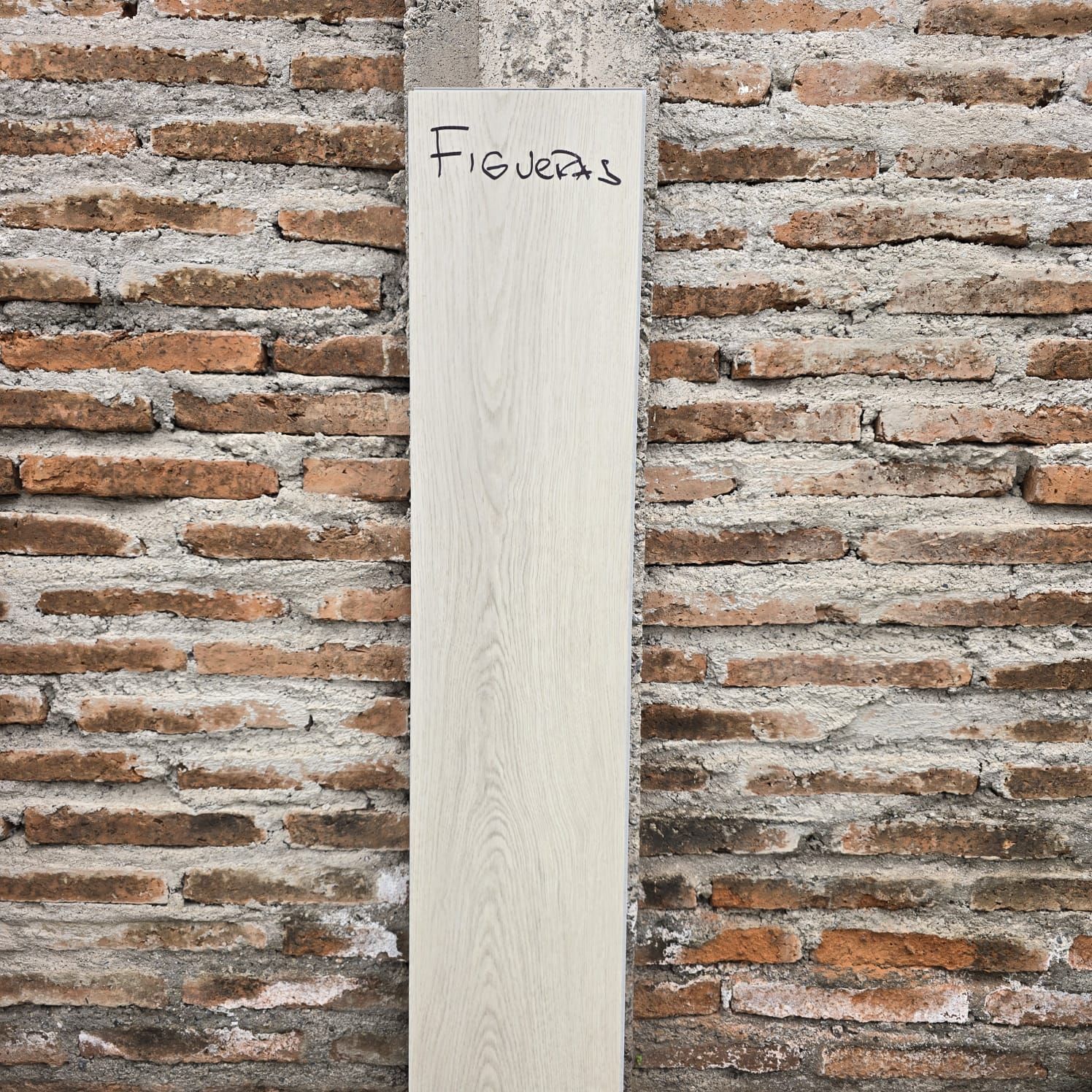 $16.990 M2 SPC FIGUERAS  6.0 MM  23.2 CM X 1.22 MT CAJA 2,264 M2