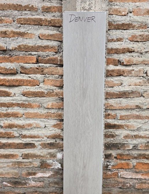 $22.990 M2  SPC DENVER 2      9.0 MM     23 CM X 1.22 MT  CAJA 1.403 M2