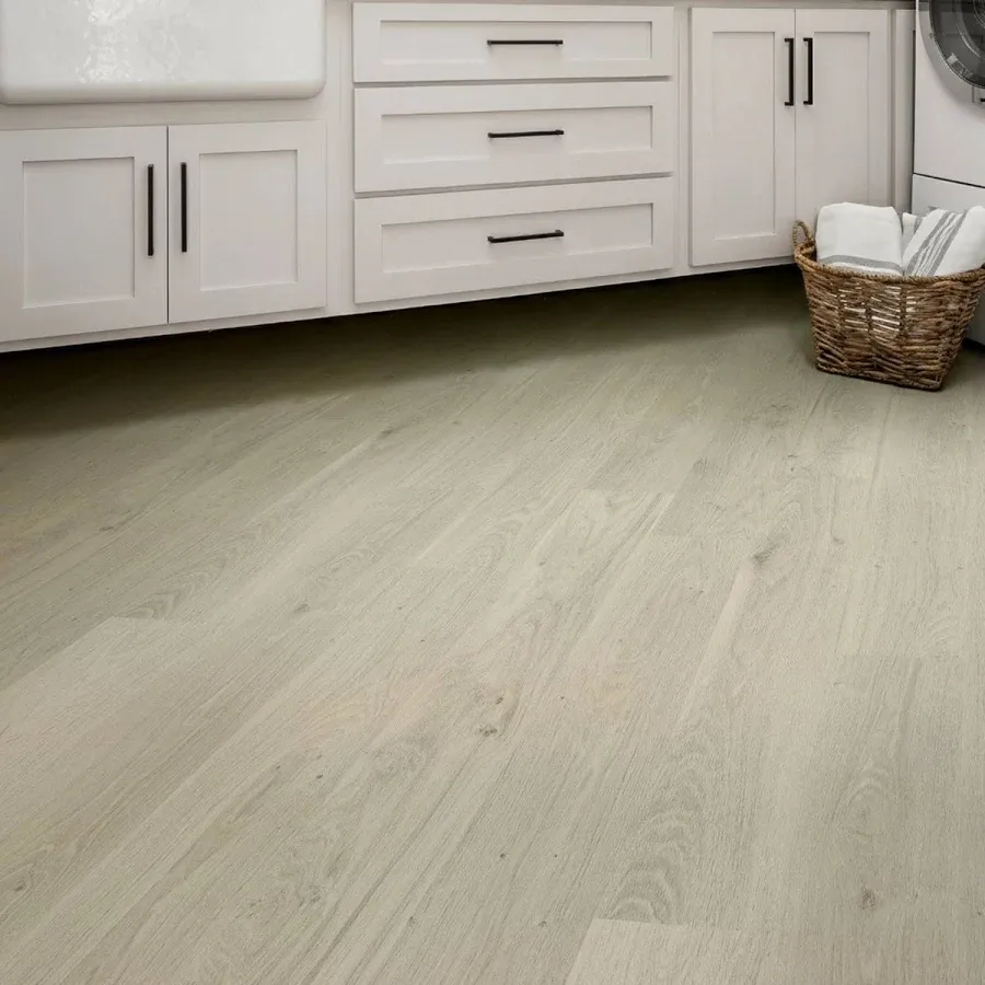 $17.990 M2 PISO FLOTANTE HIDROFUGO 8.0 MM LIGHT BROWN OAK   19.2 CM X 1,286 MT CAJA 2.469 M2