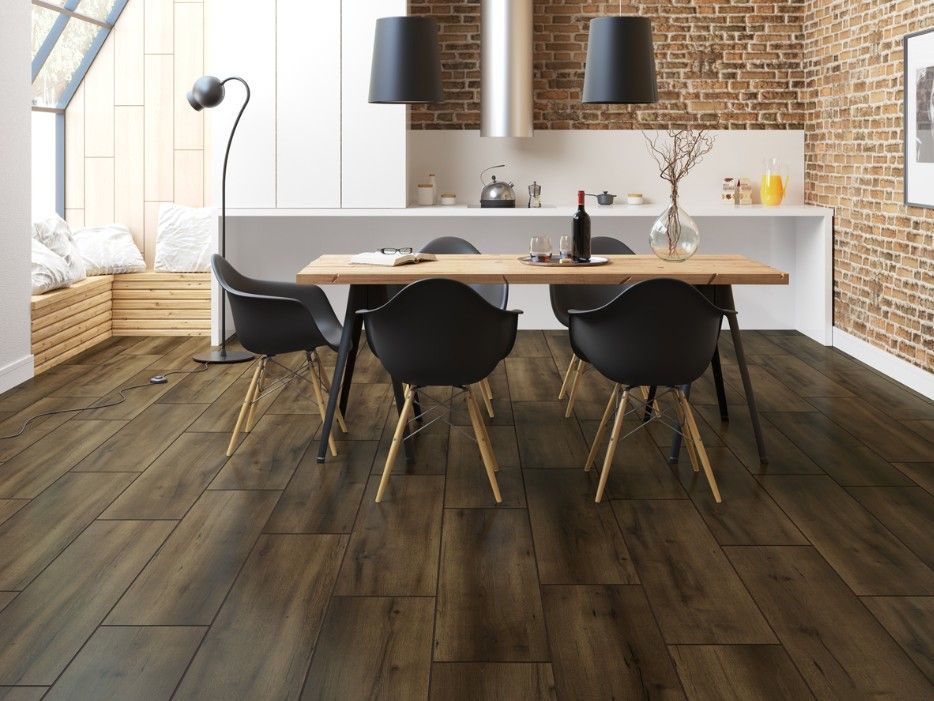 $17.990 M2 PISO FLOTANTE HIDROFUGO 8.0 MM RUSTIC BROWN OAK   19.2 CM X 1,286 MT CAJA 2.469 M2