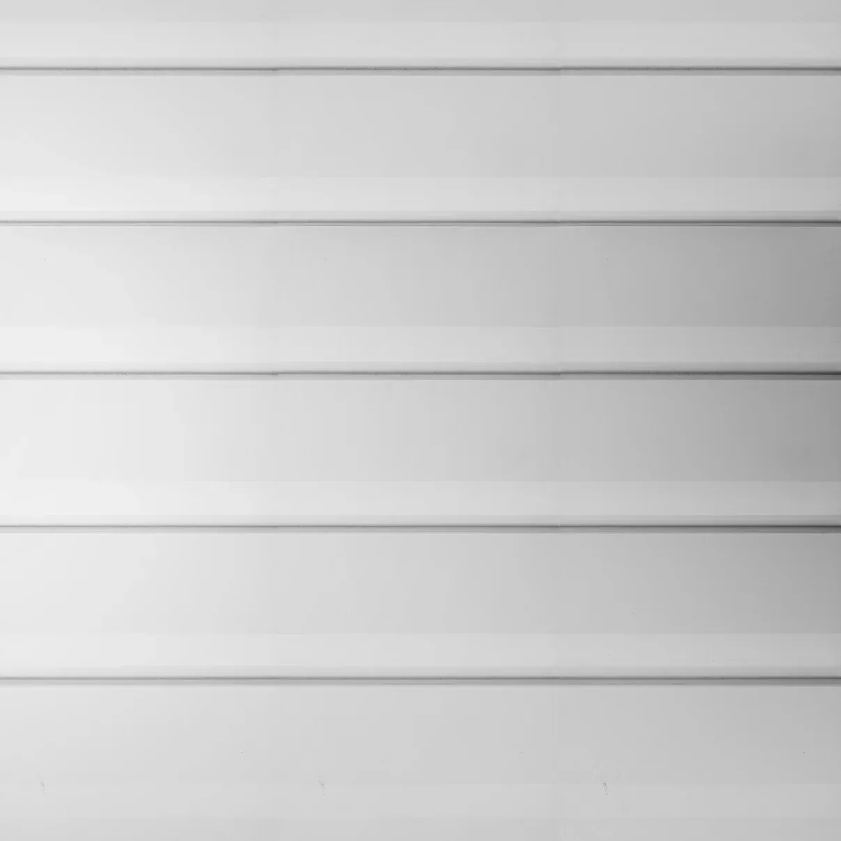 $13.990  UNI PLANCHA  METAL SIDING, COLOR BLANCO, MIDE  38 CM X 2.9 MT , 8 PLANCHAS X CAJA , RINDE 8.816 M2