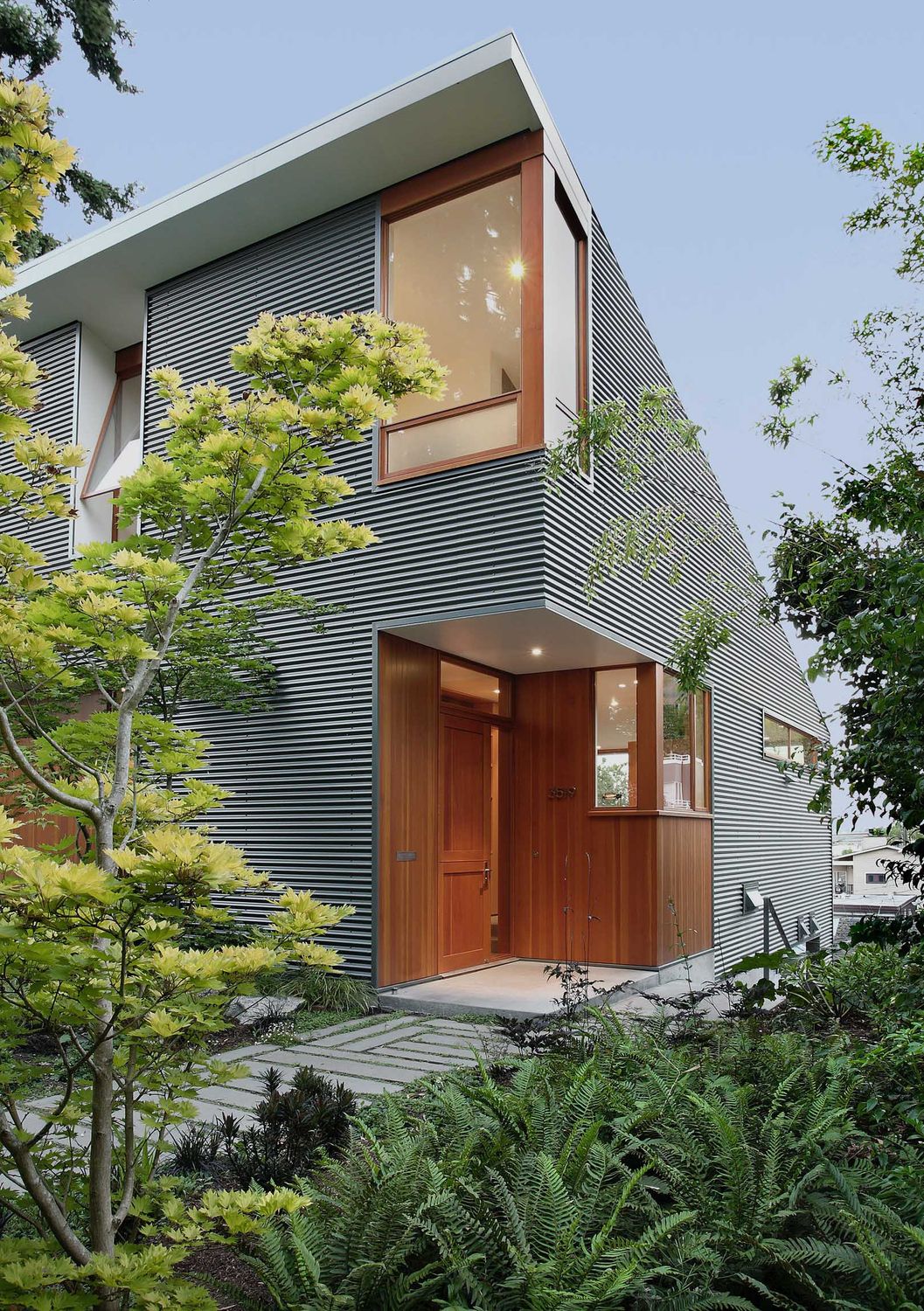 $13.990  UNI PLANCHA  METAL SIDING, COLOR GRIS MIDE  38 CM X 2.9 MT , 8 PLANCHAS X CAJA , RINDE 8.816 M2