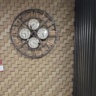 $ 24.990 UNI  ACOUSTIC  PANEL   MIDE: 64.5 CM X 64.5 CM ESPESOR 27 MM  RINDE 0.416 M2  MODELO DUBAI