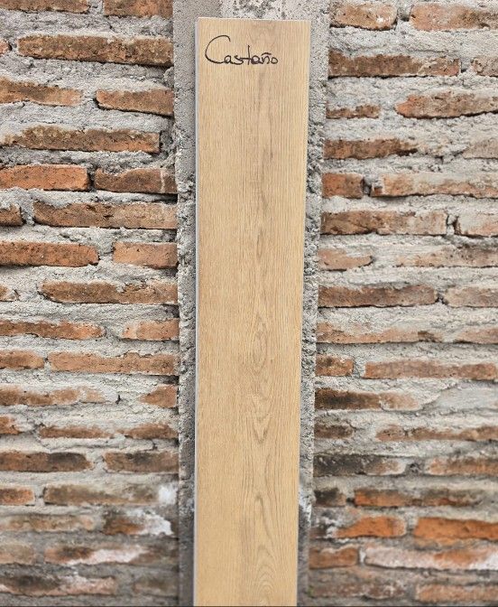 $12.990 M2 SPC CASTAÑO  5.0 MM  18.2 CM X  1.22 MT CAJA 2,22 M2