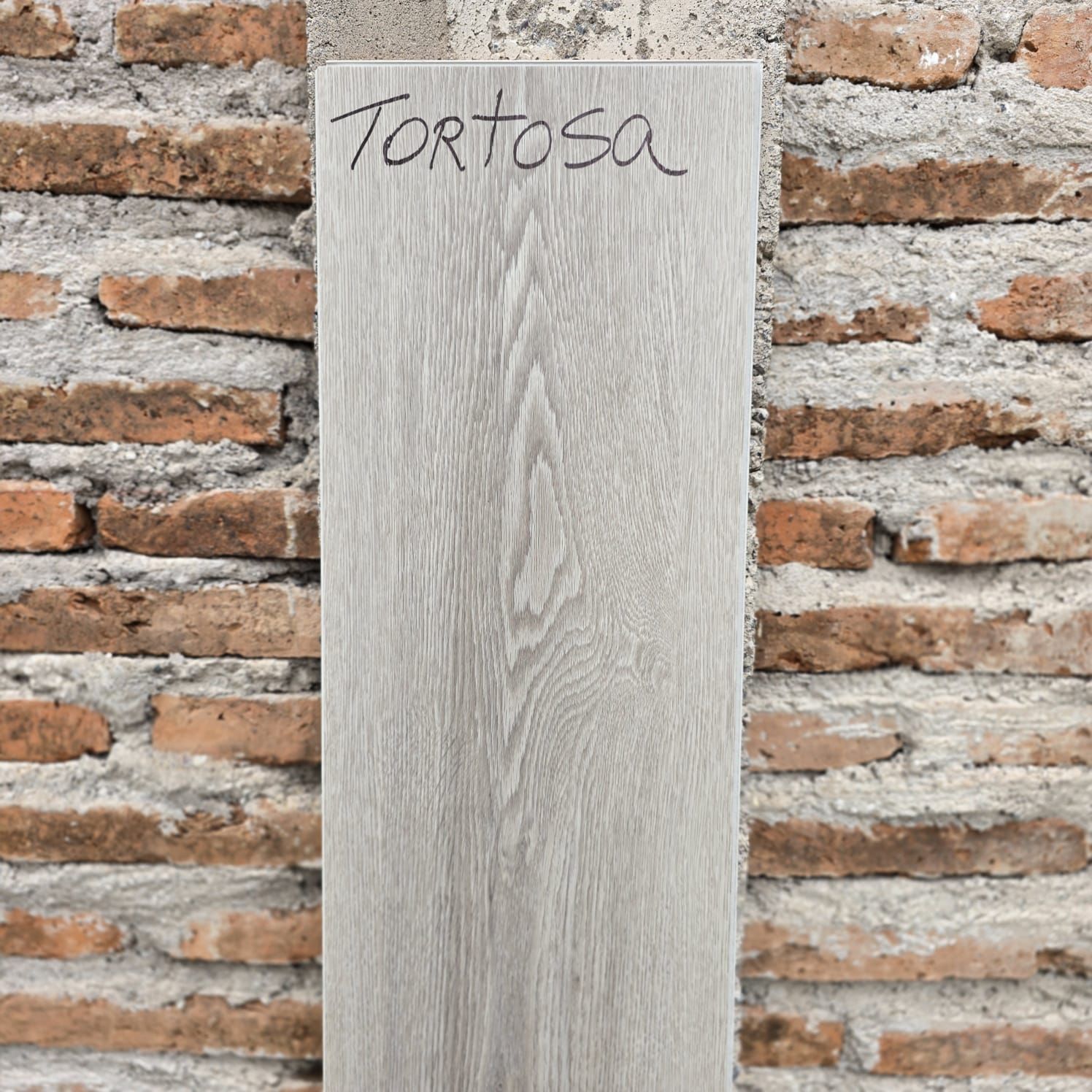 $16.990 M2 SPC TORTOSA  6.0 MM  23.2 CM X 1.22 MT CAJA 2.264 M2