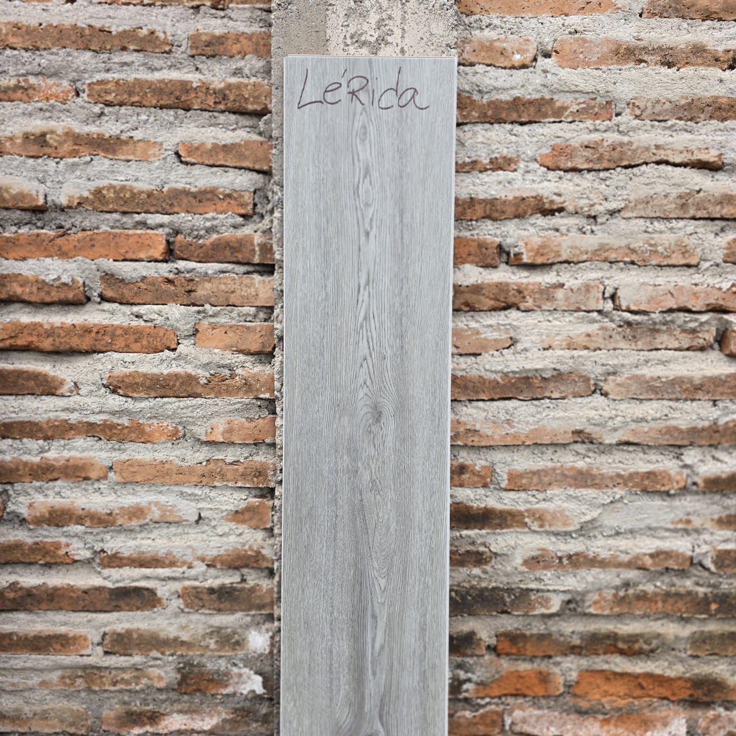 $16.990 M2 SPC LERIDA  6.0 MM  23.2 CM X 1.22 MT CAJA 2,264 M2