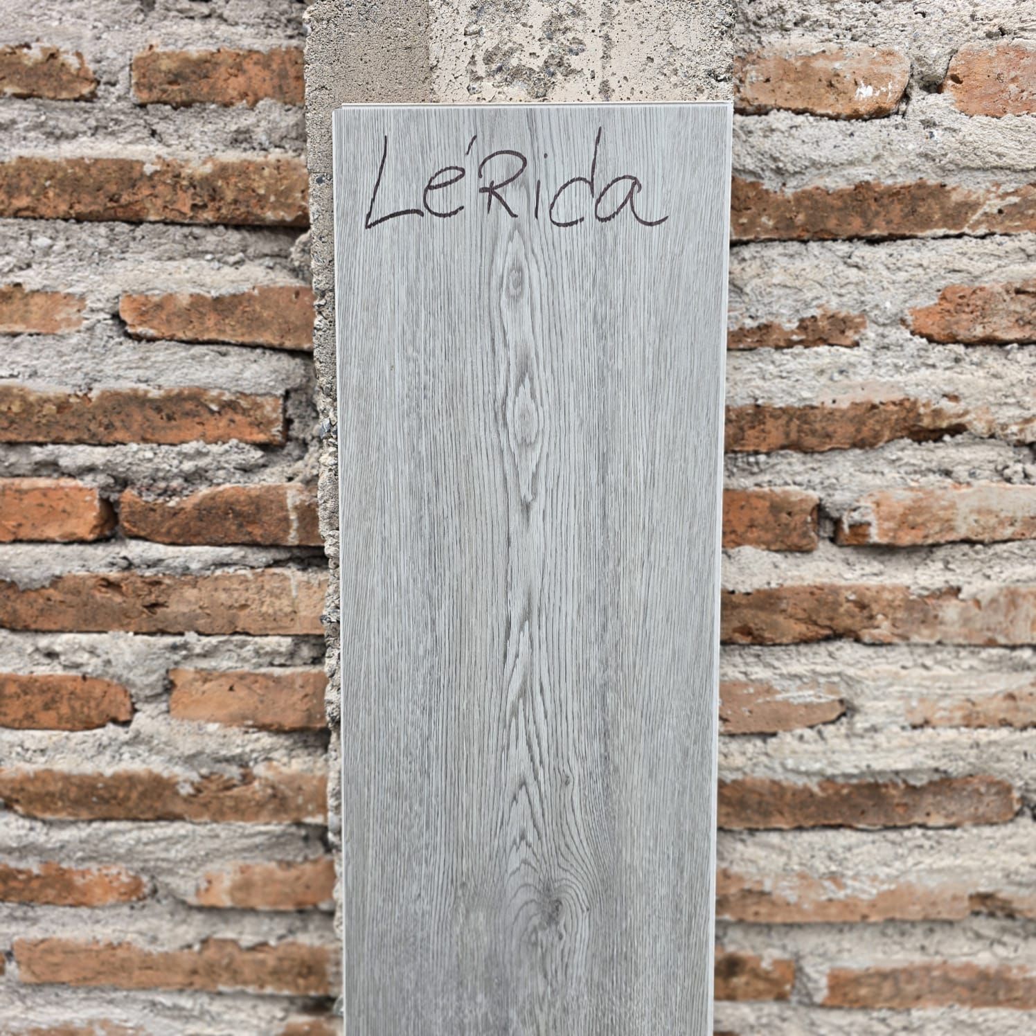 $16.990 M2 SPC LERIDA  6.0 MM  23.2 CM X 1.22 MT CAJA 2,264 M2