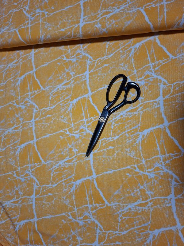 R5 Reststück ca. 1,4  Meter Allover Denim Risse gelb Bio French Terry