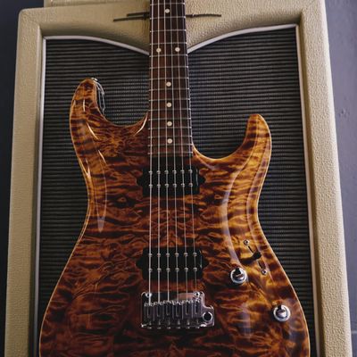 Suhr Custom Shop Standard Carve Top