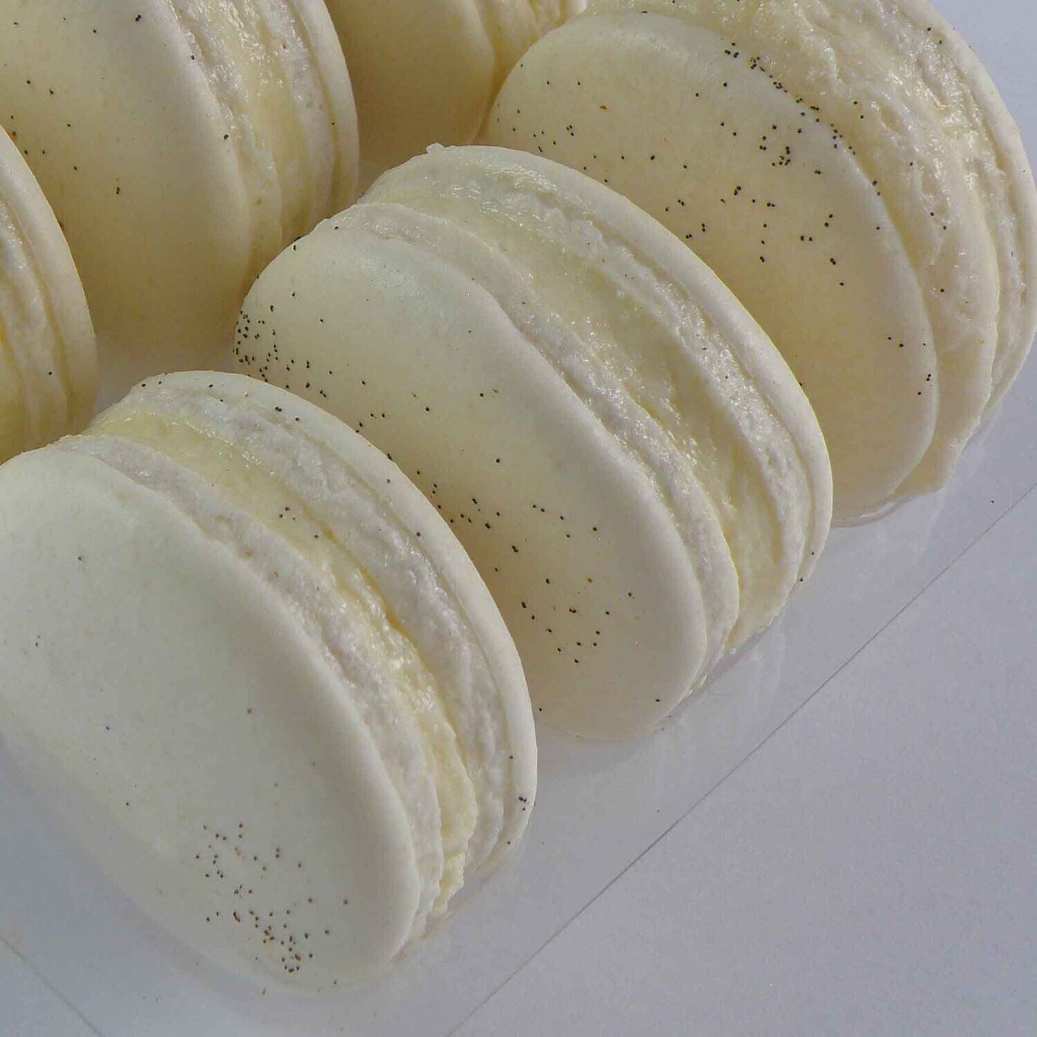 20  Vegan Vanilla Macaroons