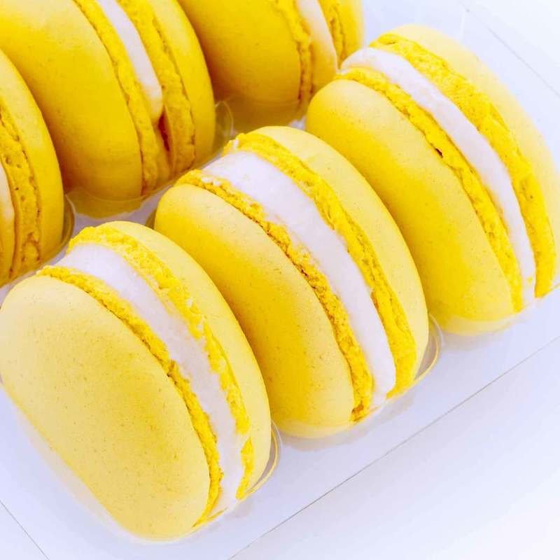 9 Lemon Macaroons with Real Lemon and White Chocolate Buttercream