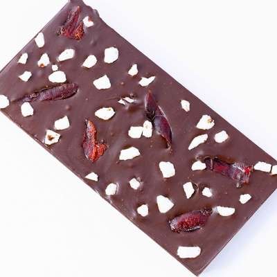 Dark Chocolate Chilli Bar - topped with caramelised chilli and pineapple pieces 130g
