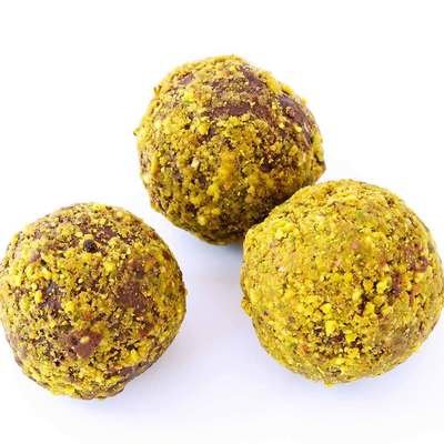 Pistachio and Dark Chocolate Truffles - 10 pieces - dark chocolate and pistachio ganache, in a dark chocolate shell, rolled in roasted ground pistachios