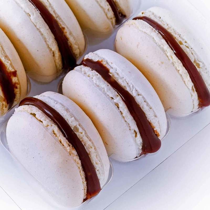 20 Rock Salt Caramel Macaroons