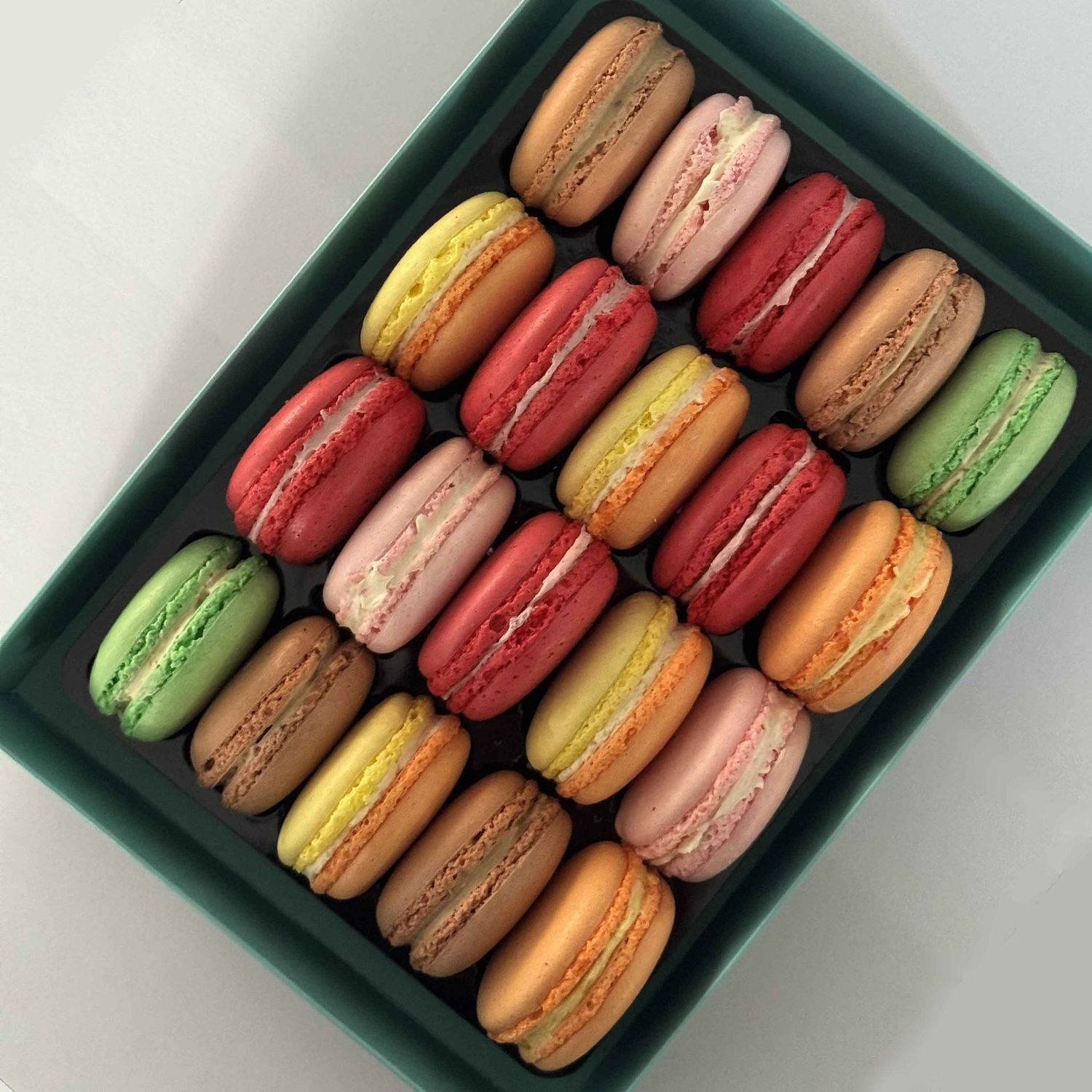 Gift Box of 20 Macarons Gift Box of 20 Macarons