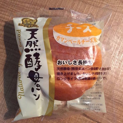 D-Plus &quot;Cheese Soft Pan&quot;