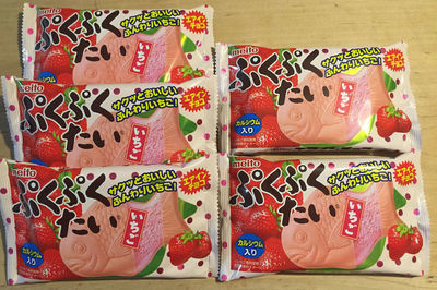 Meito &quot;Puku Puku Tai, Strawberry&quot;, 17g x 10 packs