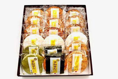Soka Senbei by Horii – Traditional Japanese Rice Crackers from Soka, Saitama (18 Pieces Assortment)