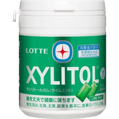 Lotte Xylitol Gum Lime Mint Family Bottle 133g