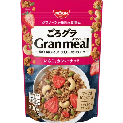 Nissin Cisco Gorogura Granmeal Strawberry &amp; Cashew Granola 300g