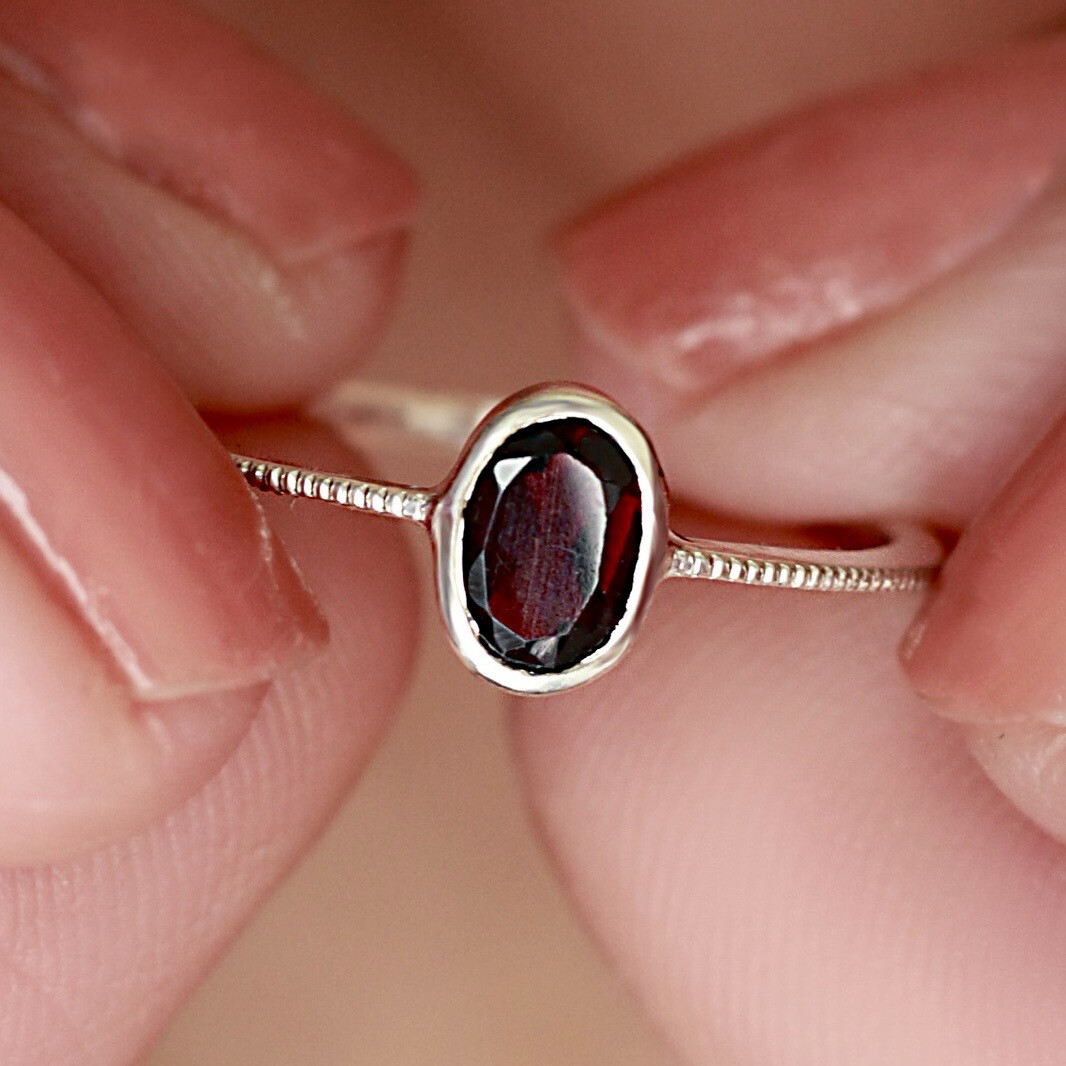 Sterling Silver Garnet Oval Ring