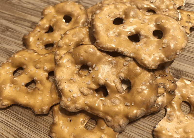 Pretzel Chips & Dip Basket (serves 15)