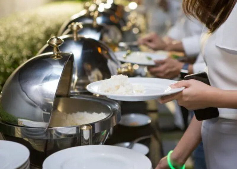 Dinner Buffet in Chaffing Dishes