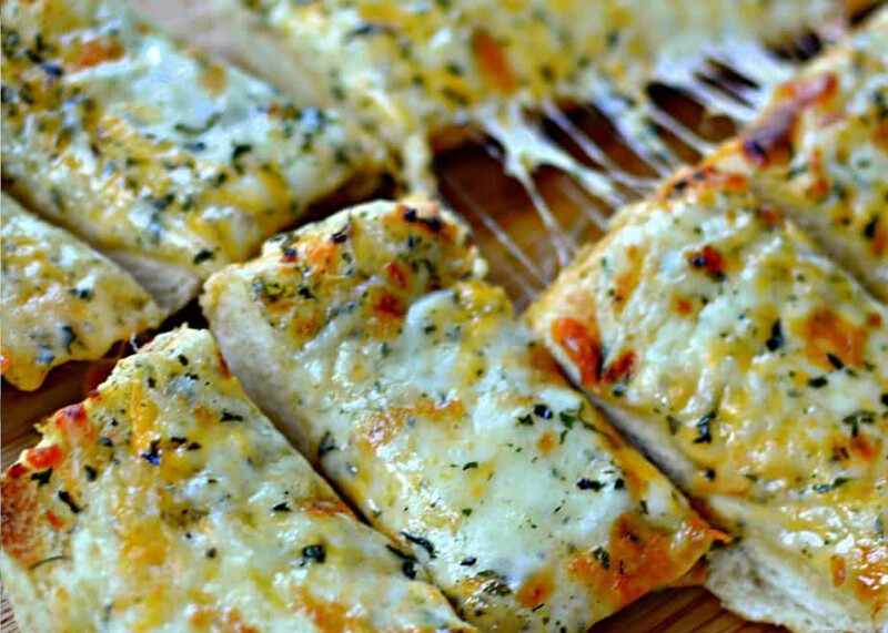 Garlic Bread with Mozzarella Cheese