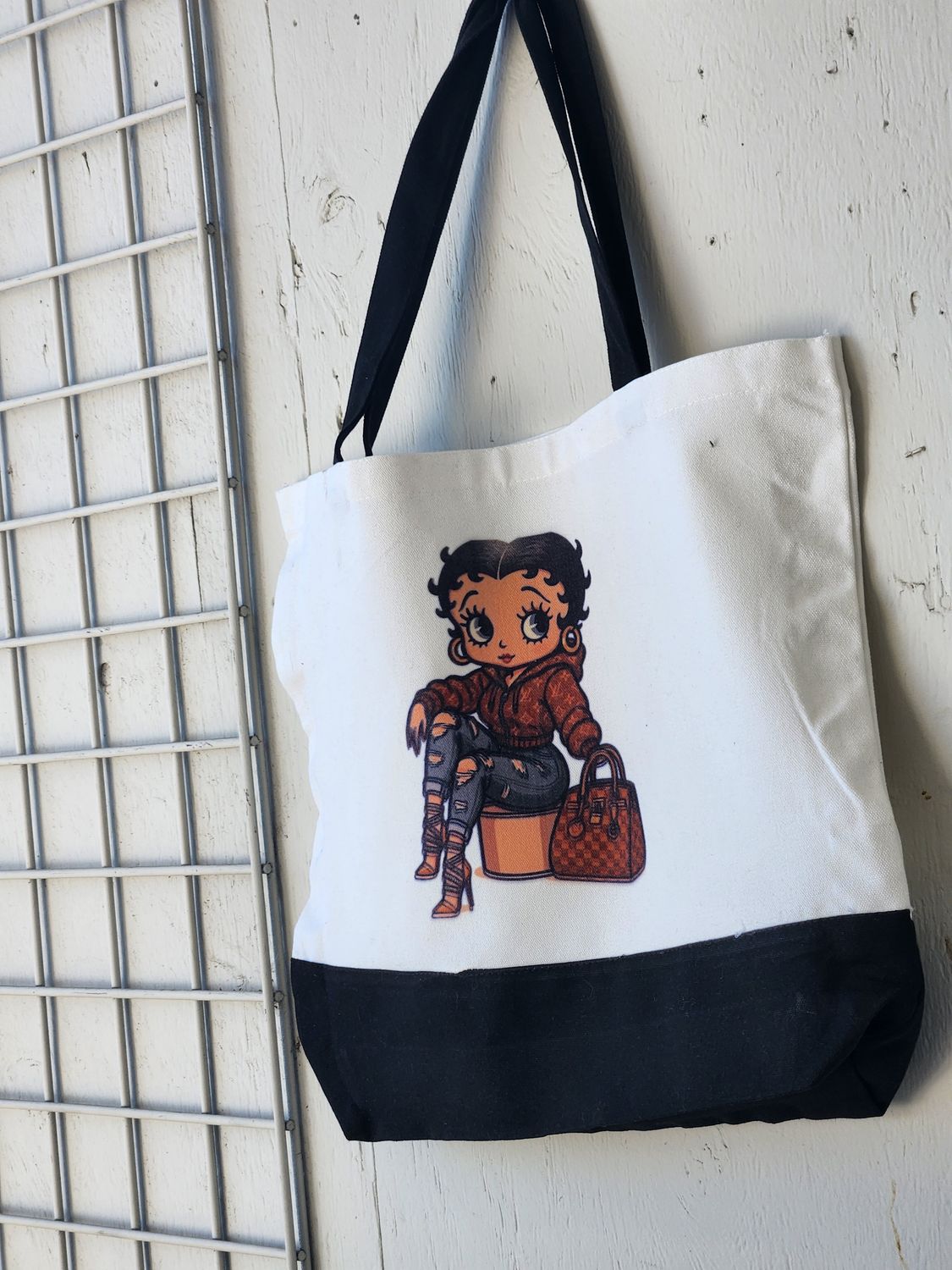 Betty Boop Tote Bag – Fun Canvas Bag for Everyday Use &amp; Gifts