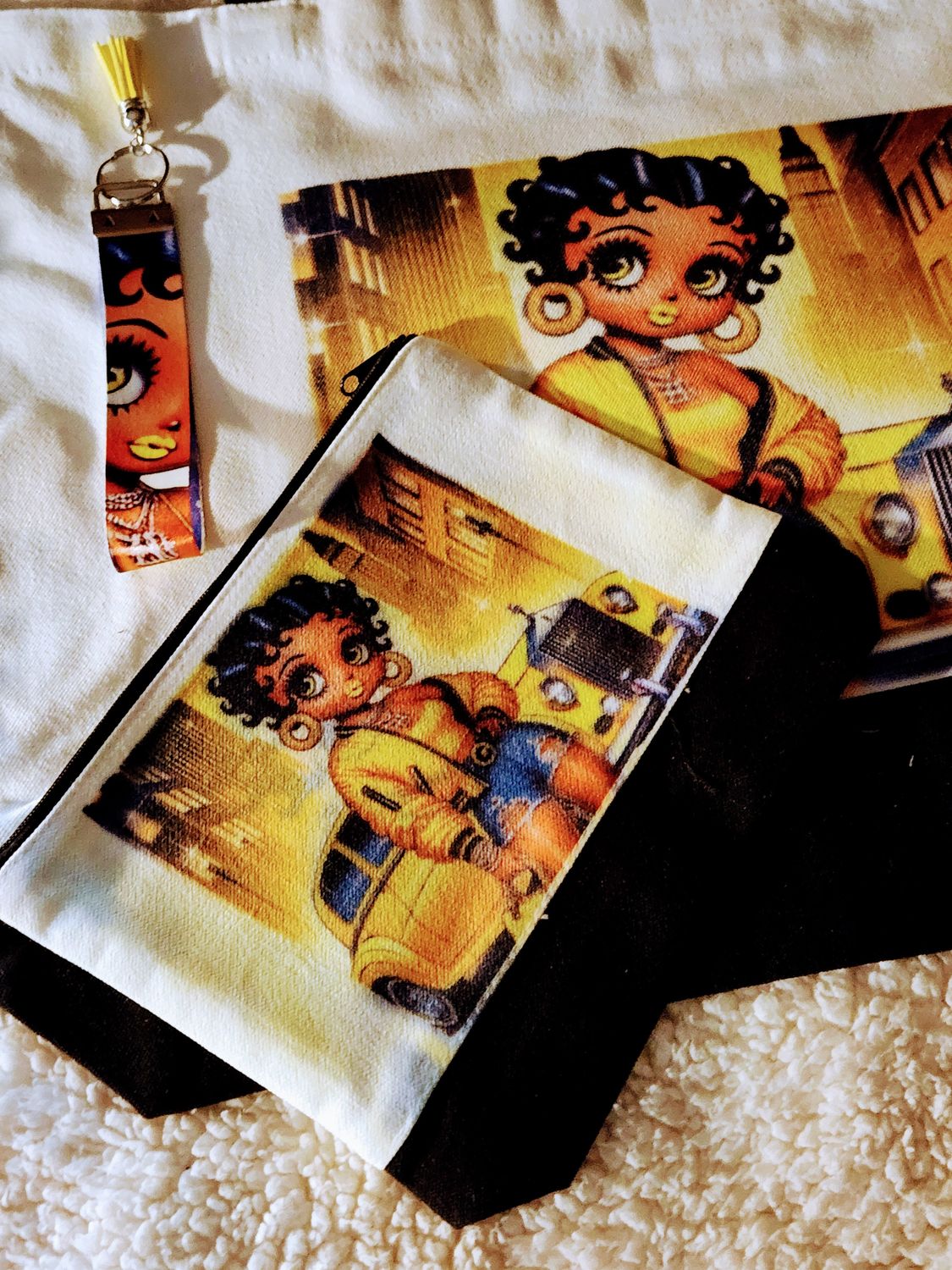 Chic 3-Piece Everyday Tote Set (Betty Boop Yellow)