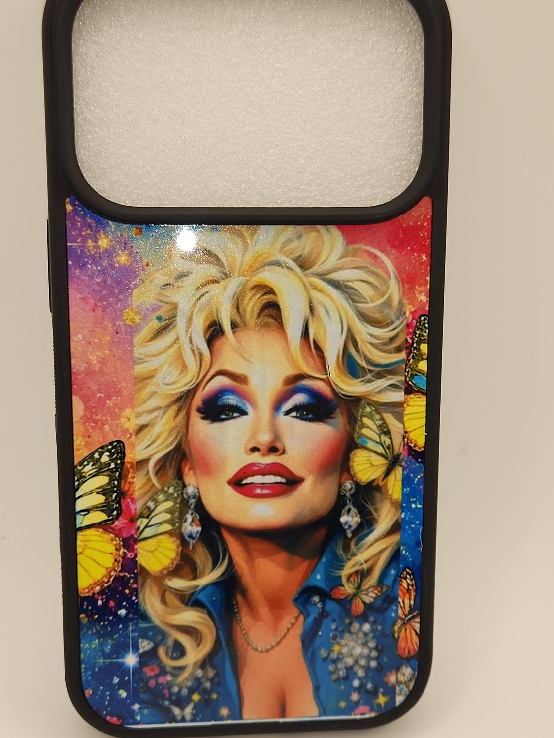 Dolly Parton-Inspired iPhone 17 Pro Phone Case