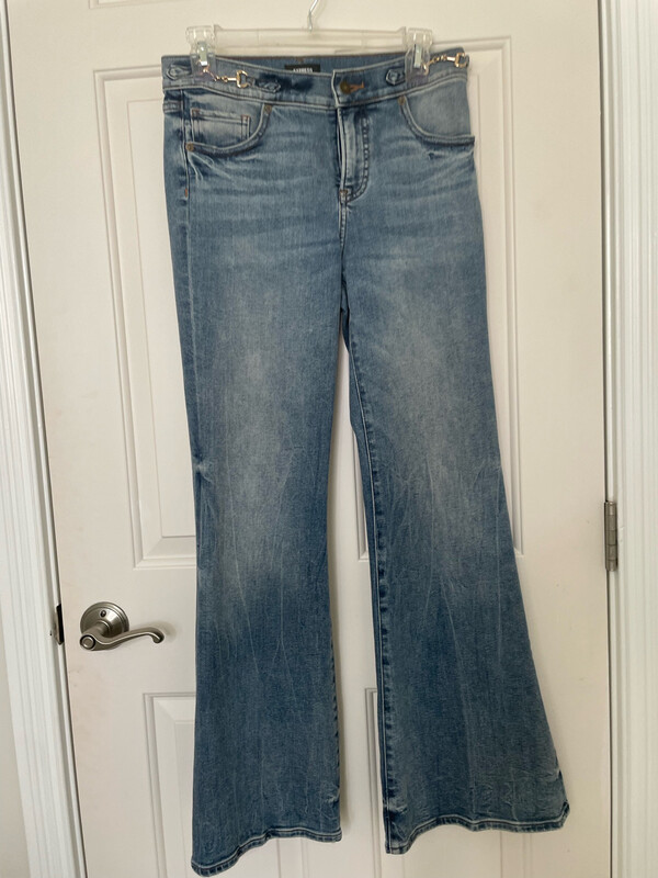 Express Wide Leg Denim Size 2 Short