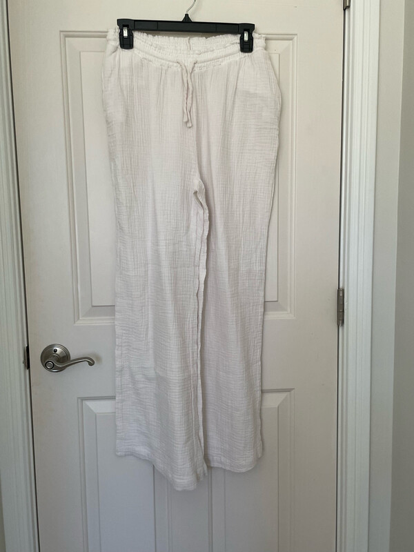 ( Never Worn) Drawstring Wide Leg Pant - Perfect For Cover Up Size M